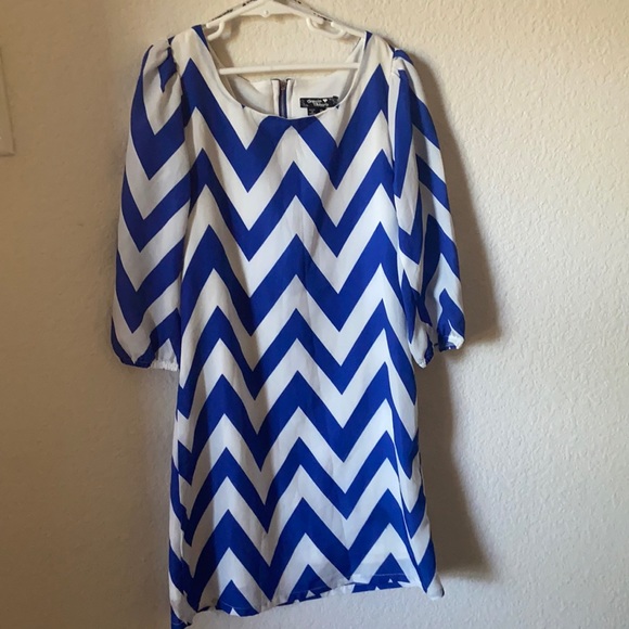 Dress - Picture 1 of 6